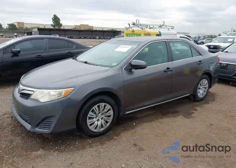 2013 Toyota Camry Le z USA, uszkodzony, nr VIN 4T1BF1FKXDU299691
